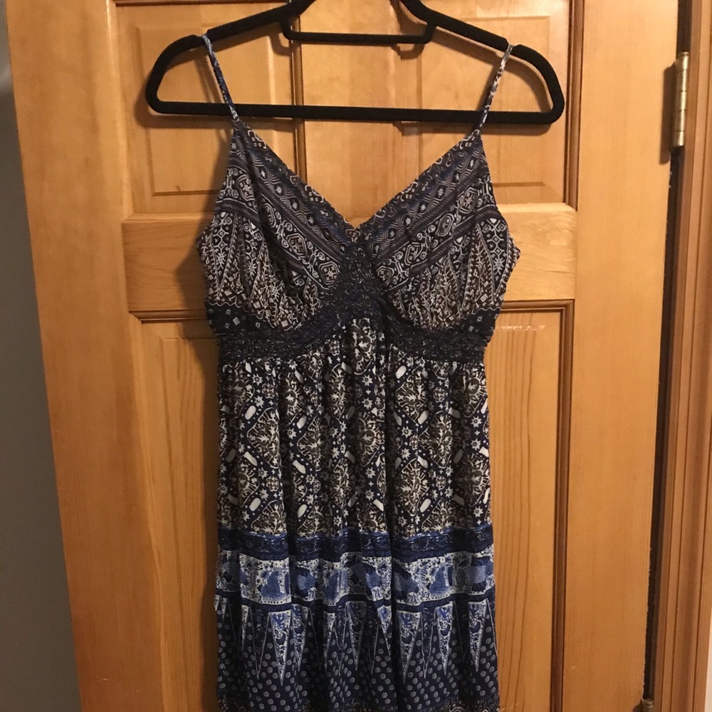 WORN ONCE- Motherhood maternity maxi dress.